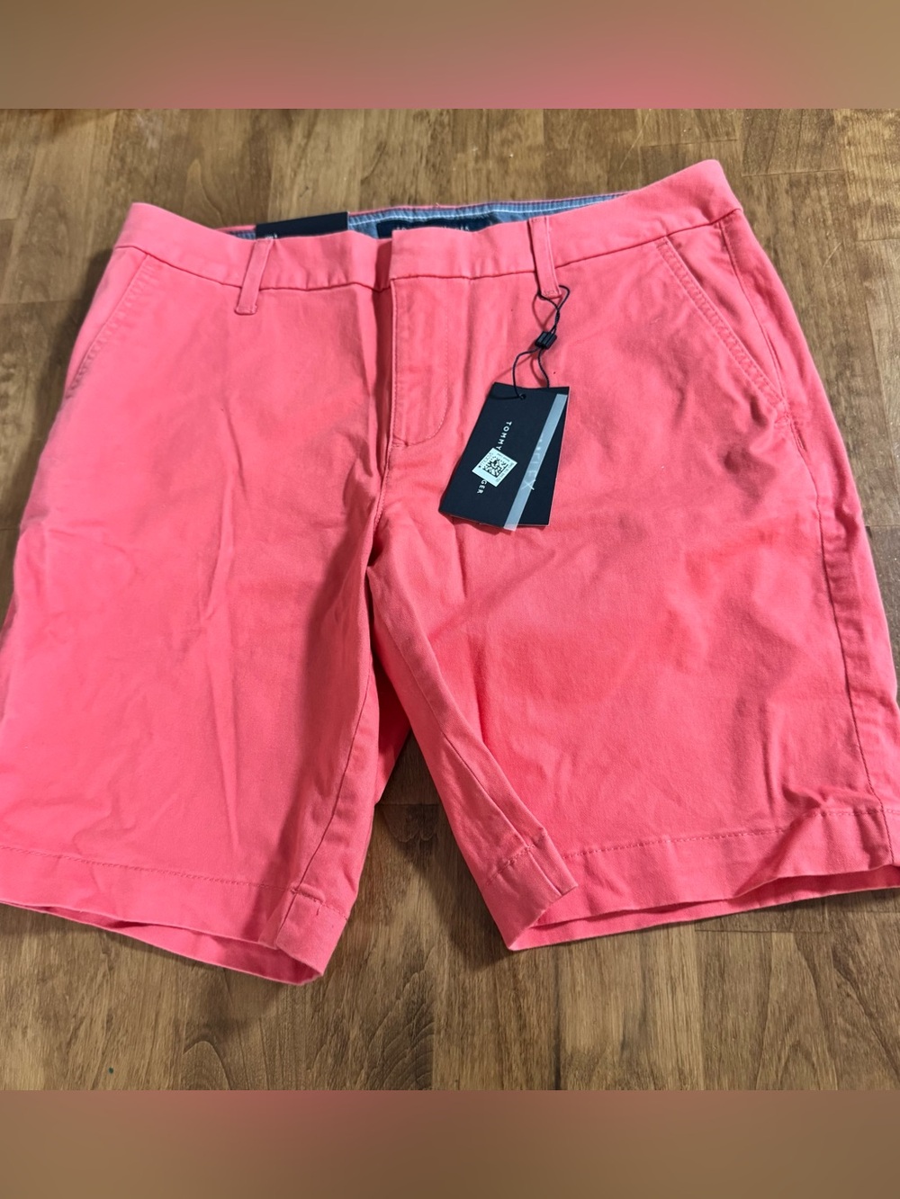 Tommy Hilfiger Women's Hollywood Bermuda Shorts Nickel NWT Size 6 Coral